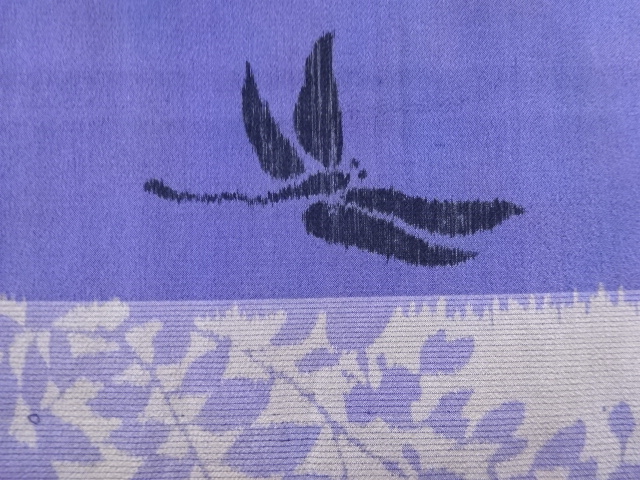 アンティーク　草葉に蜻蛉模様織り出し単衣着物